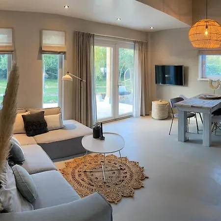 Stijlvol Met Veranda! Tuynloodz A Beers (North Brabant)