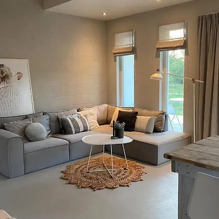 Stijlvol Met Veranda! Tuynloodz A *