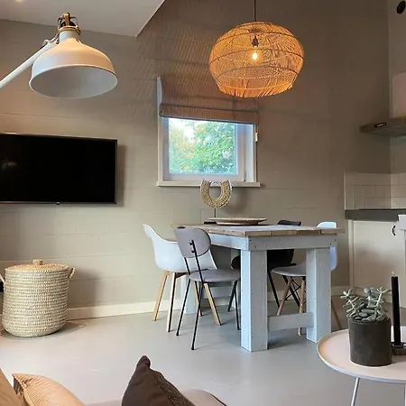 Stijlvol Met Veranda! Tuynloodz A