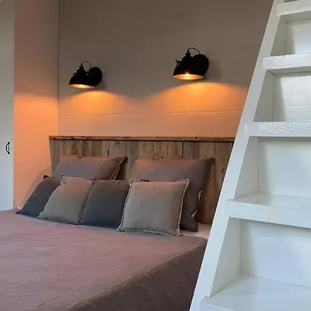 Stijlvol Met Veranda! Tuynloodz A Lägenhet