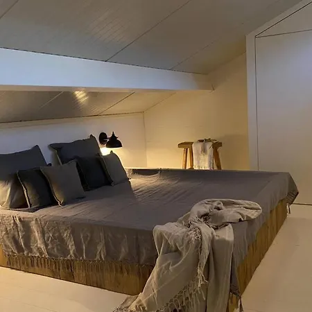 Stijlvol Met Veranda! Tuynloodz A