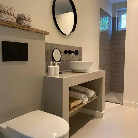 Stijlvol Met Veranda! Tuynloodz A Beers (North Brabant)