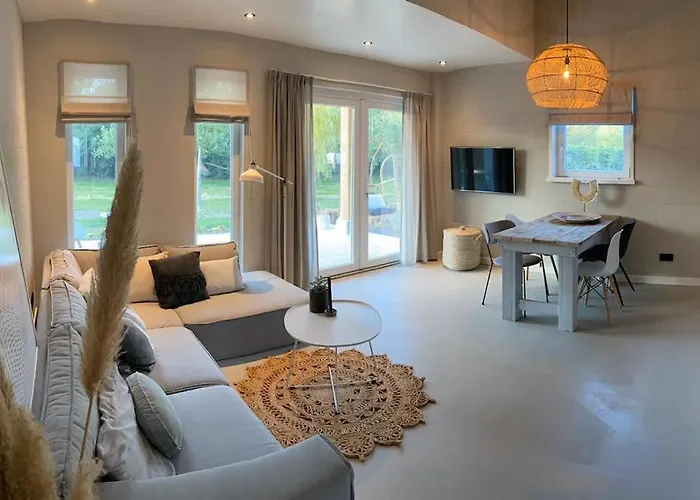 Stijlvol Met Veranda! Tuynloodz A Beers (North Brabant)