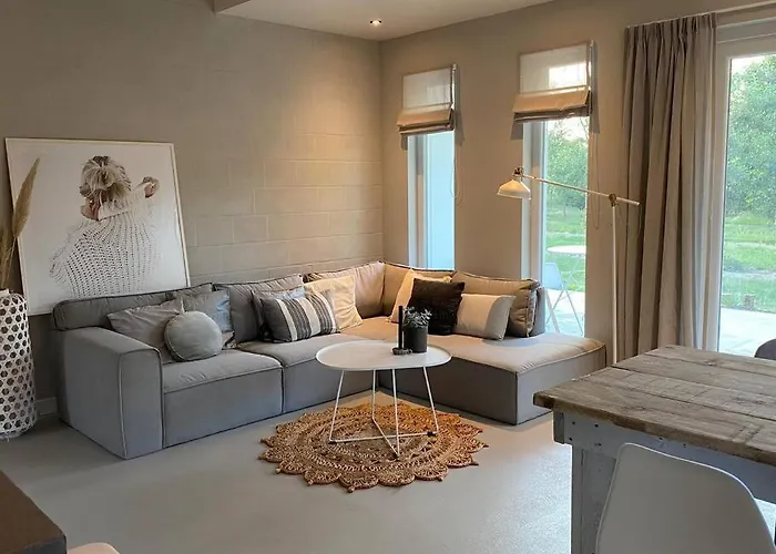 Stijlvol Met Veranda! Tuynloodz A *