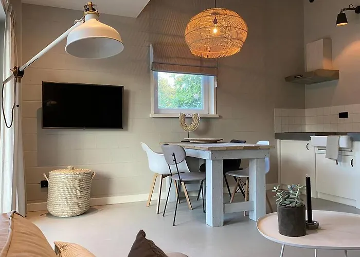 Stijlvol Met Veranda! Tuynloodz A