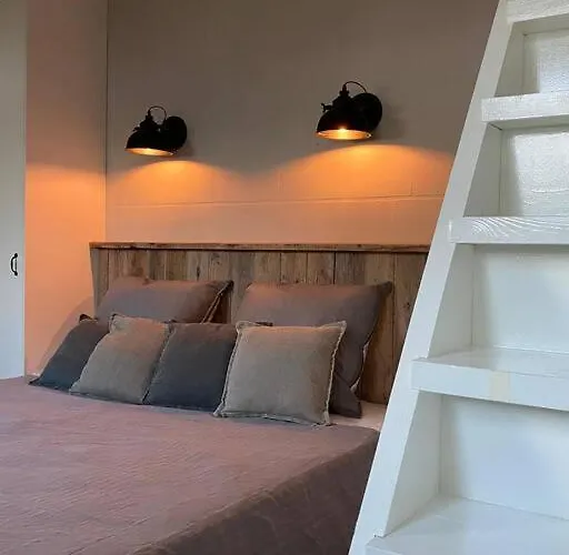 Stijlvol Met Veranda! Tuynloodz A Appartement