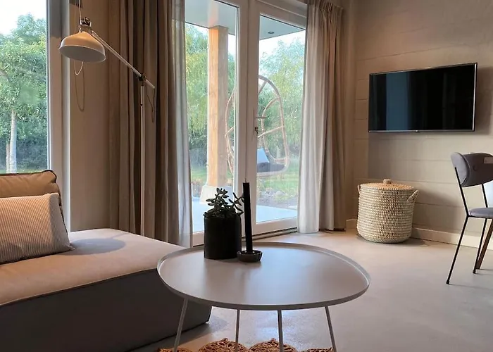 Apartment Stijlvol Met Veranda! Tuynloodz A *